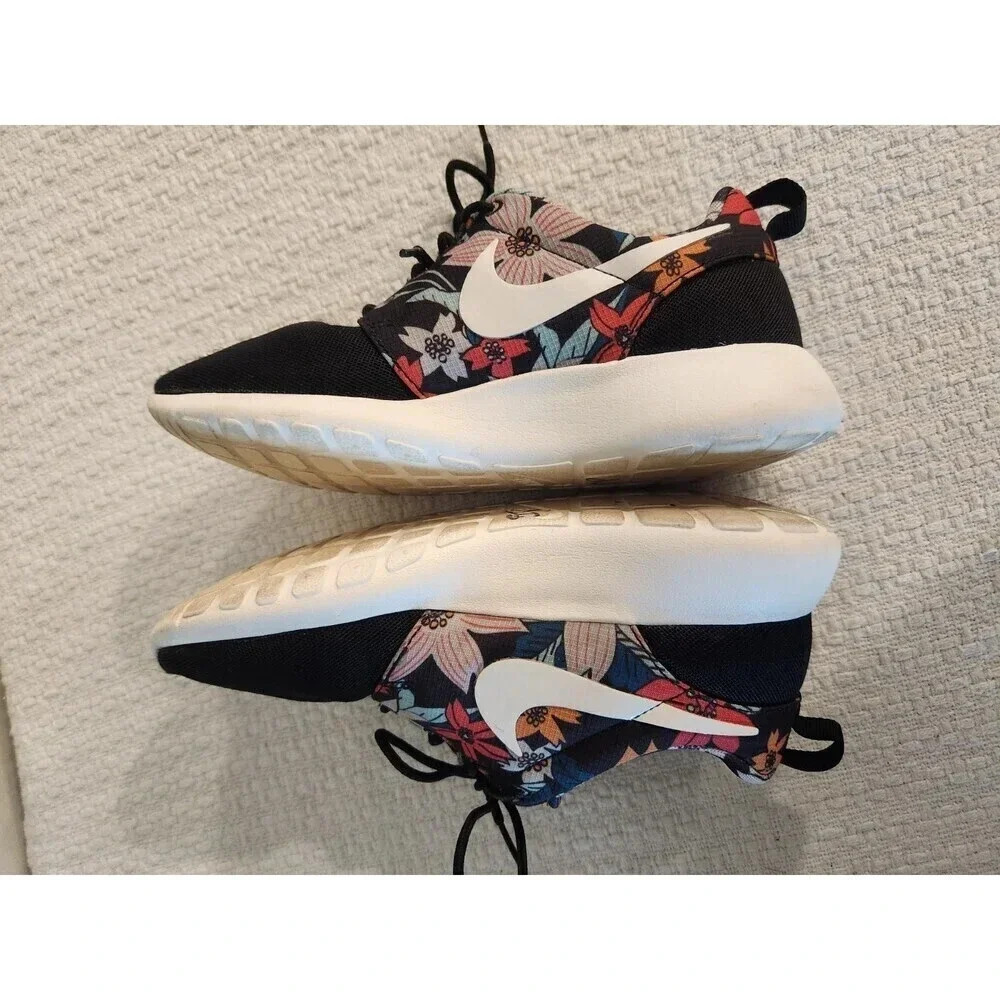 NIKE Women's ROSHE RUN ONE PRINT - ALOHA - Sz 6 - Picture 8 of 9